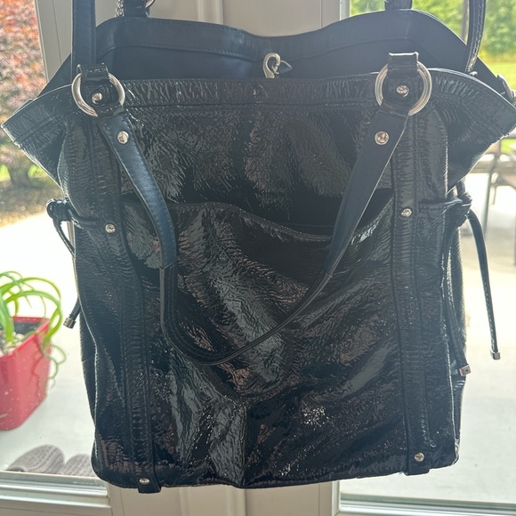 VINTAGE. Coach Aubrey Navy Tote. Good Condition. Goes for a lot on ebay. - Picture 3 of 5